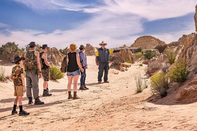 Mungo National Park: Mungo Lunette Guided Tour - Key Points