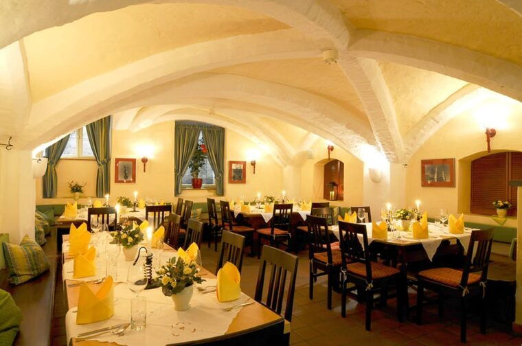 munich-3-hour-culinary-nightwatch-tour