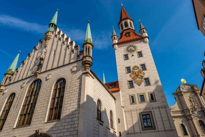munich-city-marienplatz-and-english-garden-walking-tour