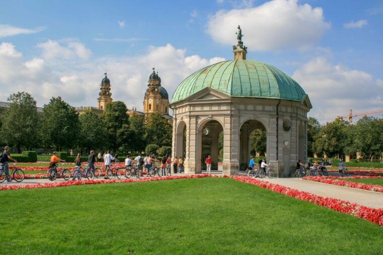 munich-city-marienplatz-and-english-garden-walking-tour