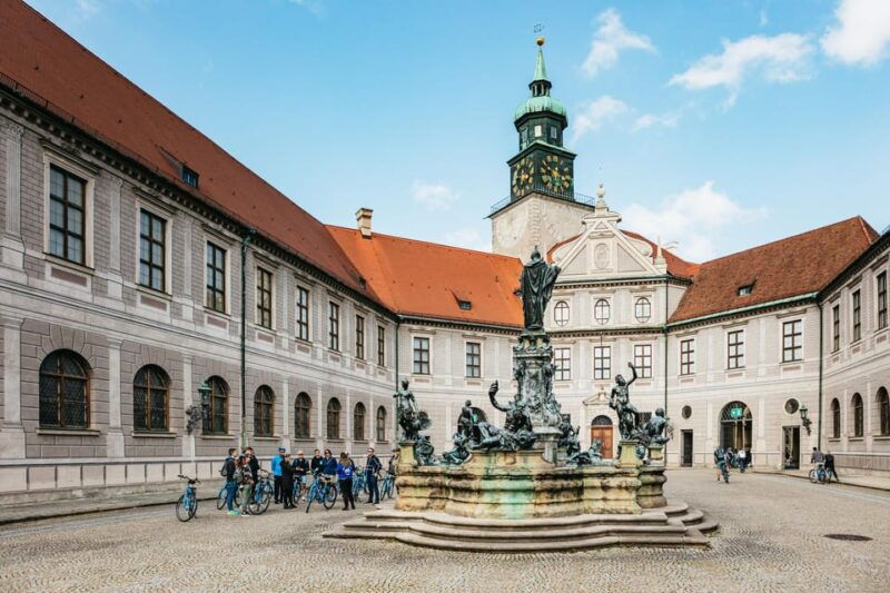 munich-classic-guided-city-tour-by-bike