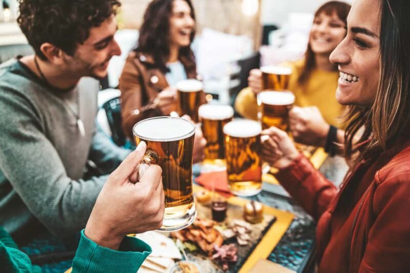 Munich: Guided Pubcrawl with free Shots & VIP Club Entry - Key Points