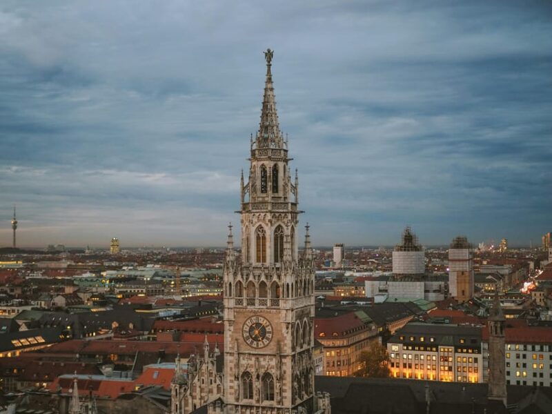 munich-highlights-walking-tour-with-a-guide