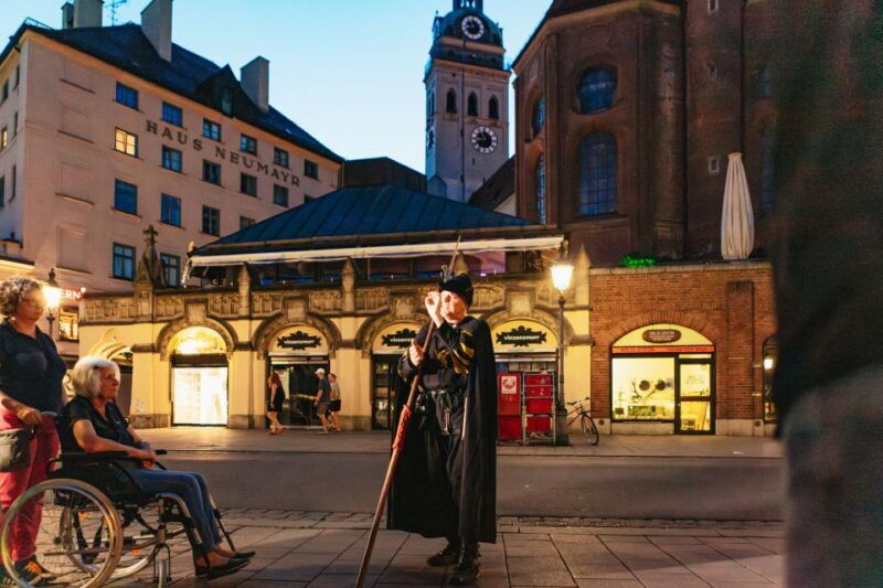 munich-middle-ages-tour-with-night-watchman-in-german