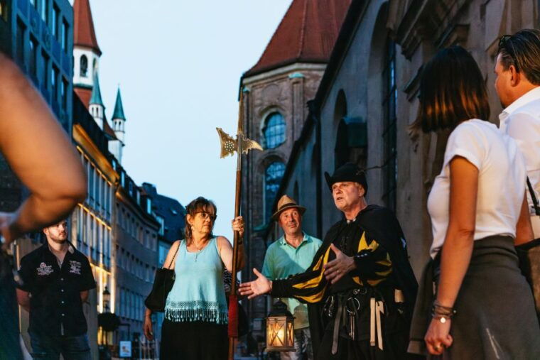 munich-middle-ages-tour-with-night-watchman-in-german