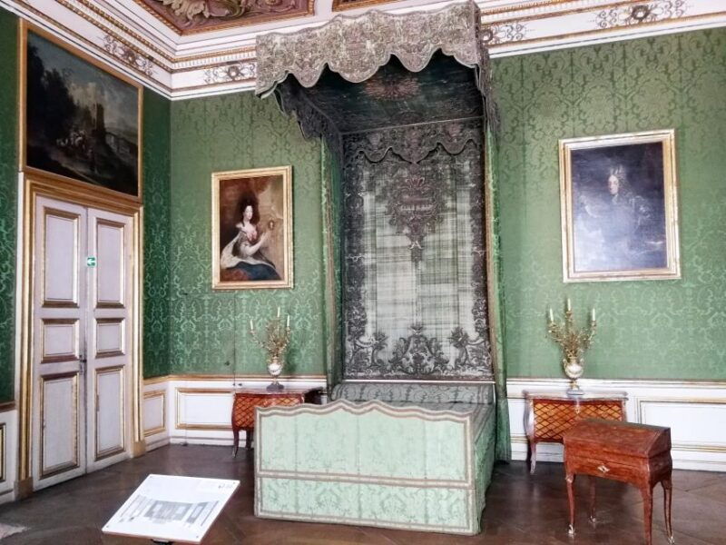 munich-nymphenburg-palace-with-official-guide
