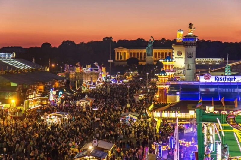munich-oktoberfest-big-beer-tent-evening-including-table-reservation