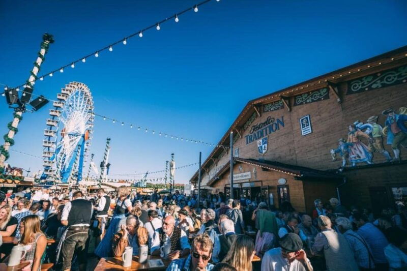 munich-oktoberfest-big-beer-tent-evening-including-table-reservation