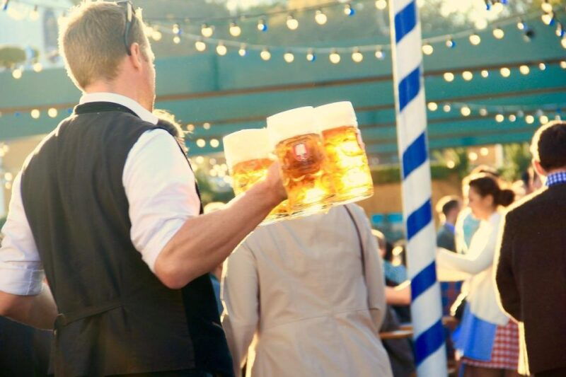 munich-oktoberfest-big-beer-tent-evening-table-reservation