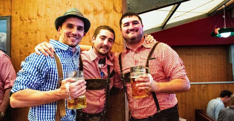 munich-oktoberfest-tour-with-tent-reservation-food-beer