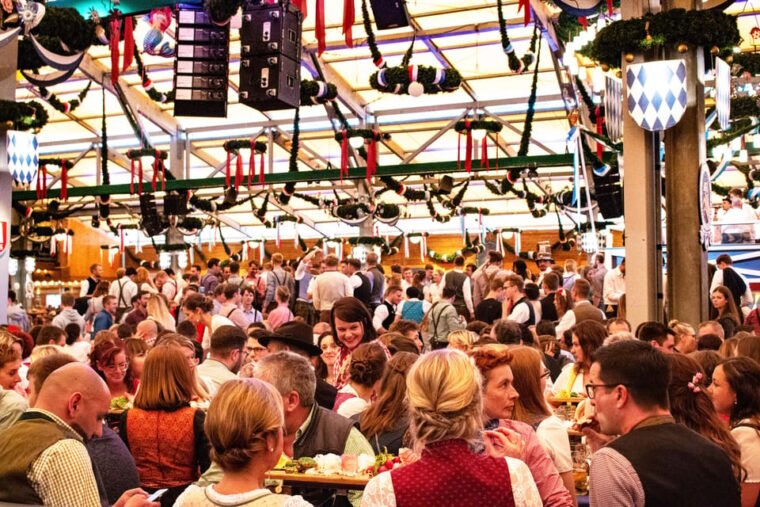 munich-oktoberfest-tour-with-tent-reservation-food-beer