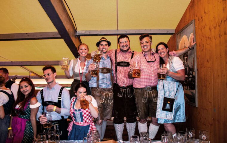 munich-oktoberfest-tour-with-tent-reservation-food-beer