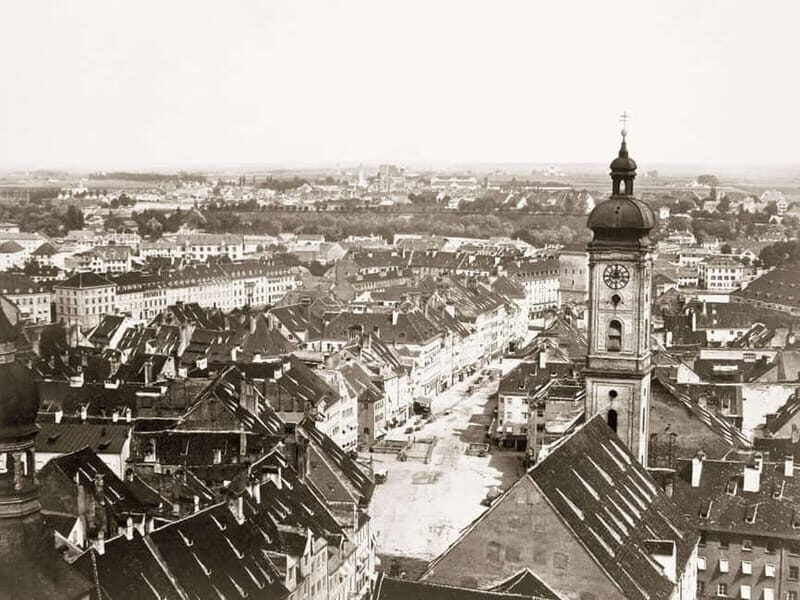 Munich: Old Town Highlights Private City Tour - Walking Tour - Key Points