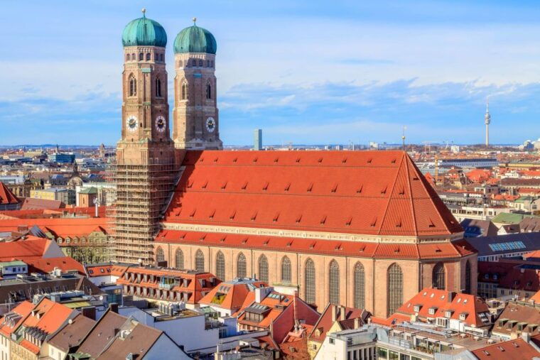 munich-old-town-viktualienmarkt-city-walk