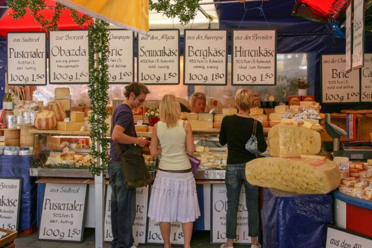 munich-old-town-viktualienmarkt-city-walk