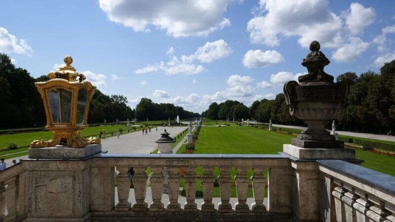 munich-private-walk-tour-and-nymphenburg-by-public-transport