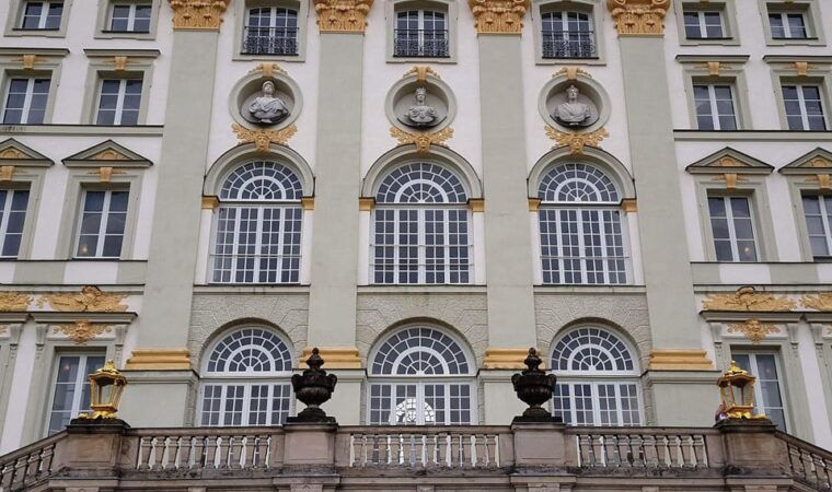 munich-private-walk-tour-and-nymphenburg-by-public-transport