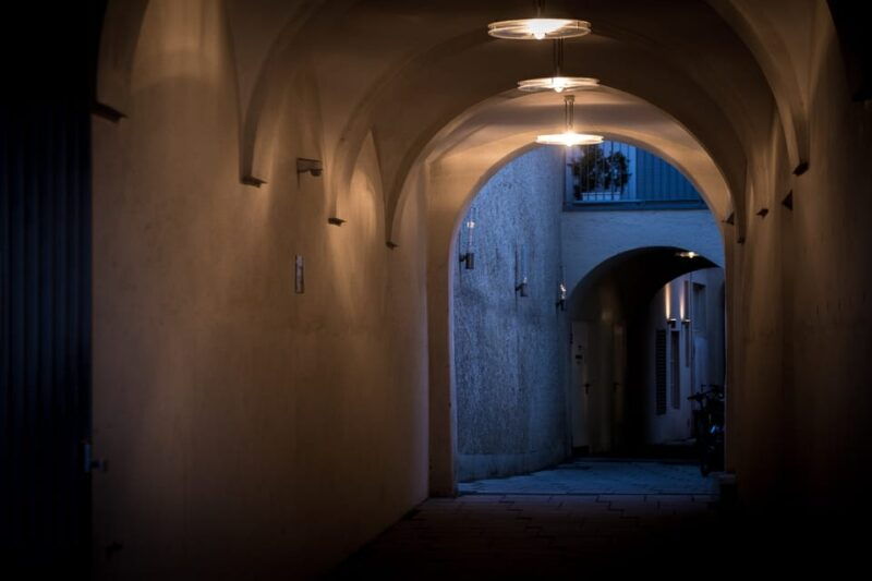 munich-raven-black-witches-and-executioners-walking-tour