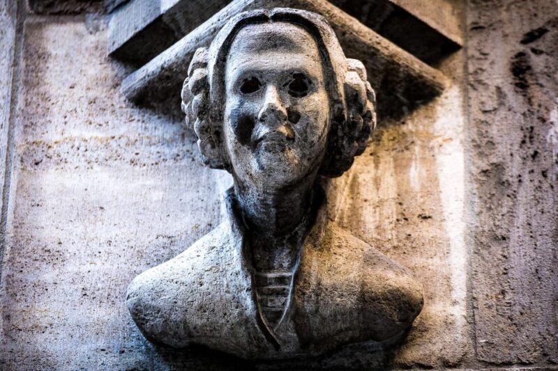 munich-raven-black-witches-and-executioners-walking-tour