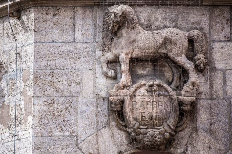 munich-raven-black-witches-and-executioners-walking-tour