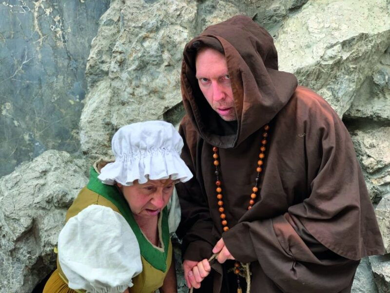 munich-scary-tour-with-actors-in-german