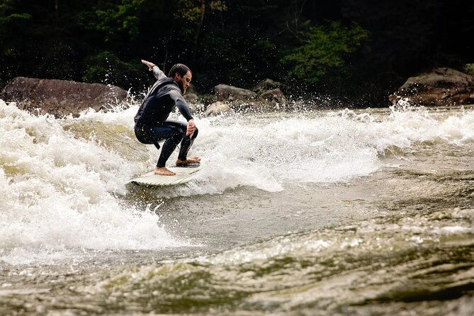 munich-surf-experience-in-munich-eisbach-river-wave-germany
