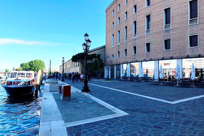 murano-burano-and-venice-boat-tour-from-venice-train-station