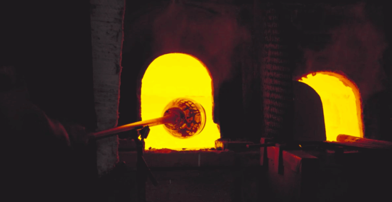 murano-glass-blowing-demonstration-and-artistic-glass-gift