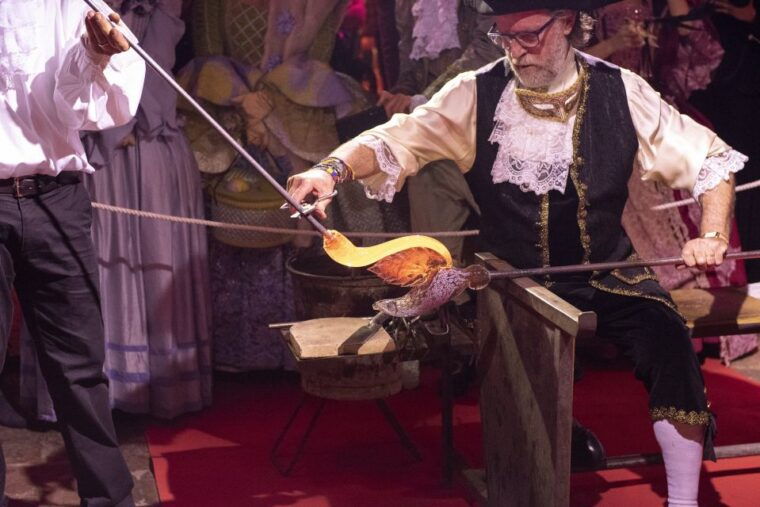 murano-glass-blowing-demonstration-with-optional-drinks