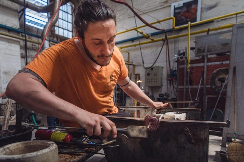 murano-glassblowing-workshop-for-beginners