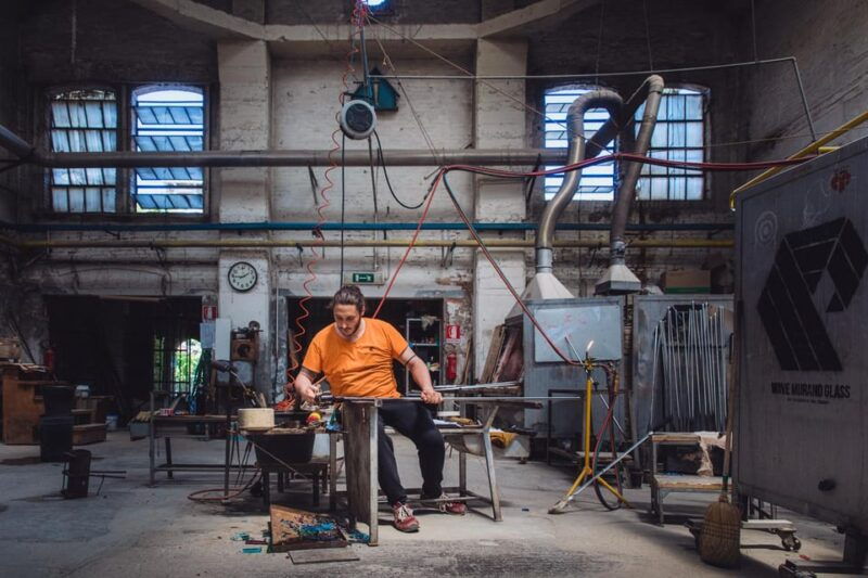 murano-glassblowing-workshop-for-beginners