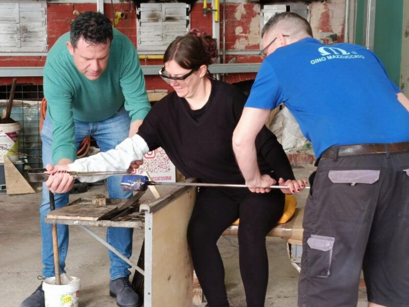 murano-make-your-item-with-a-glass-master-and-take-it-home