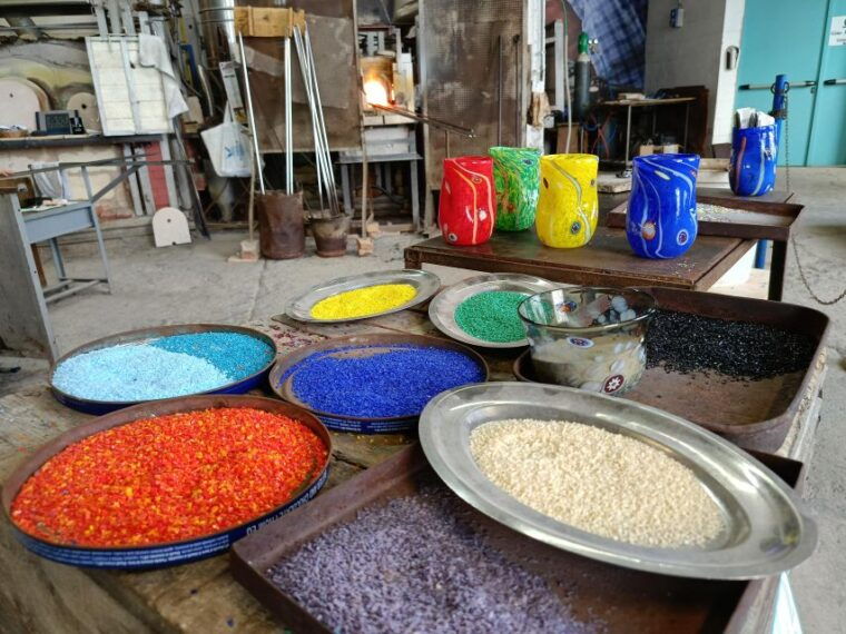 murano-make-your-item-with-a-glass-master-and-take-it-home