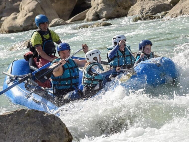 murillo-de-gallego-family-rafting-in-huesca