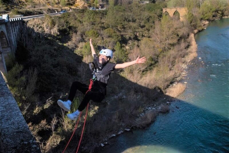 murillo-de-gallego-huesca-bungee-jumping-over-the-river