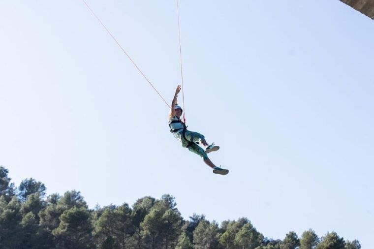 murillo-de-gallego-huesca-bungee-jumping-over-the-river