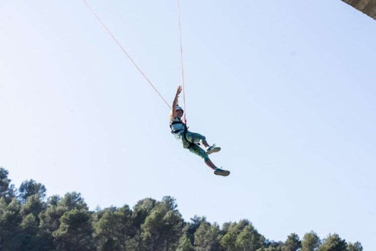 murillo-de-gallego-huesca-bungee-jumping-over-the-river