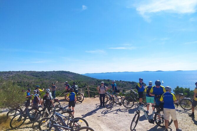 murter-island-bays-by-bike