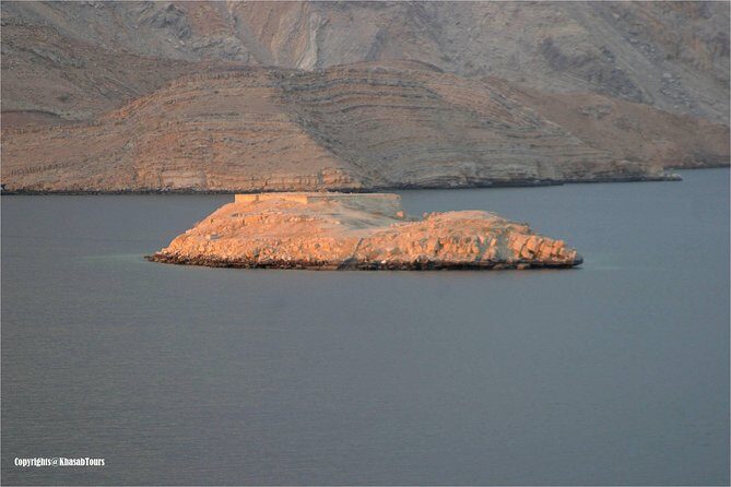 Musandam Khasab Day Trip and Dhow Cruise from Dubai - Culinary Delights: Omani Lunch on Board