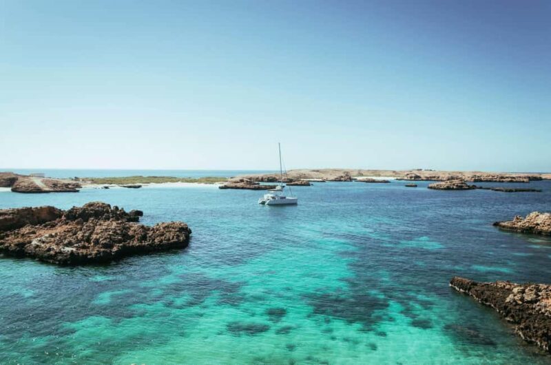 Muscat: Daymaniyat Islands Snorkeling Trip with Lunch - Key Points  