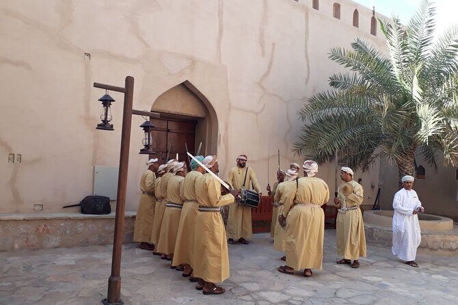 Muscat: Nizwa Market & Fort, Jabel Akhdar Full-Day Tour + Lunch - Practical Details and What to Expect