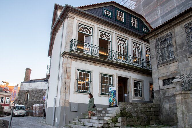 museu-do-vitral-entry-ticket-with-wine-tasting