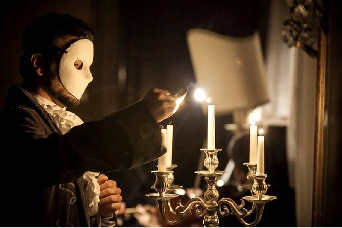 musica-a-palazzo-traveling-opera-performance-in-venice