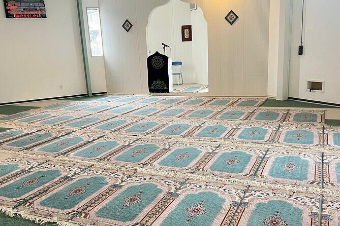 Muslim Friendly Mt. Fuji Tour with Halal Lunch and Prayer Time - First Stop: Fujiyama Twin Terrace