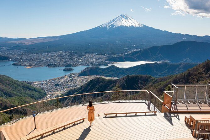 Muslim Friendly Mt. Fuji Tour with Halal Lunch and Prayer Time - Third Stop: Fujikawaguchiko Mosque and Halal Lunch