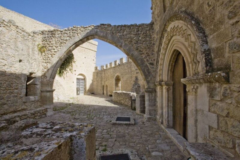 mussomeli-manfredonic-castle-and-churches-walking-tour