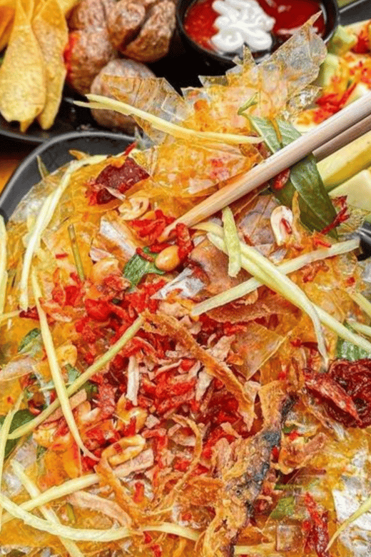 must-try-tour-local-food-tour-with-train-street