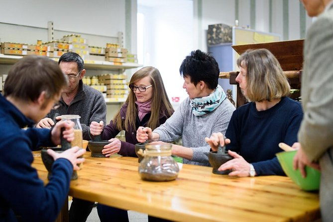 mustard-guided-manufaktur-sightseeing-tasting-and-factory-sales