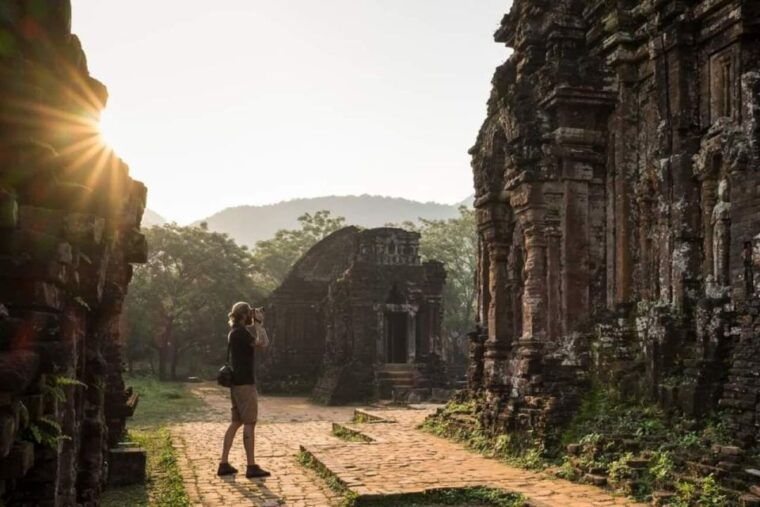 my-son-amazing-sunset-tour-with-banh-my-cruise-by-group