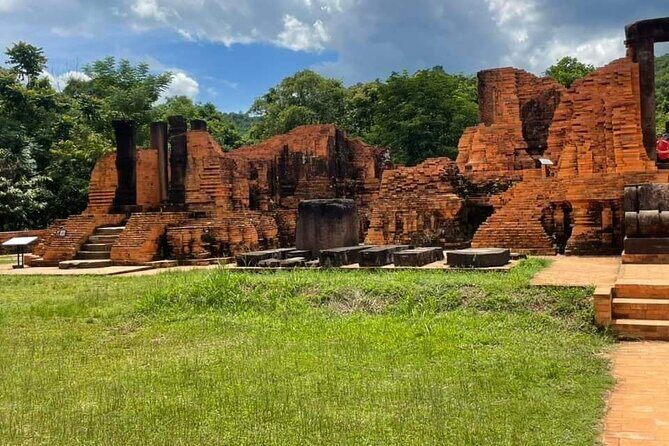 MY SON VALLEY & MY LAI MASSACRE FulldayTour from Hotel in Da Nang or Hoi An city - FAQs